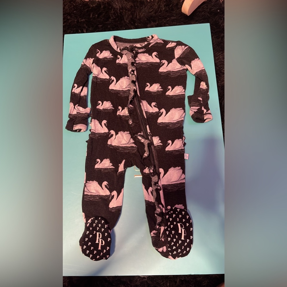 Posh Peanut Swan bamboo footie 0-3 month